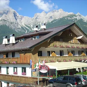 Dolomiti Di De Martin D Oscar Hotel